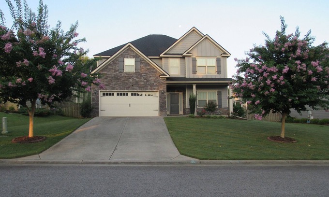 Martinez Casa | Masters Housing -5.6 miles to Masters