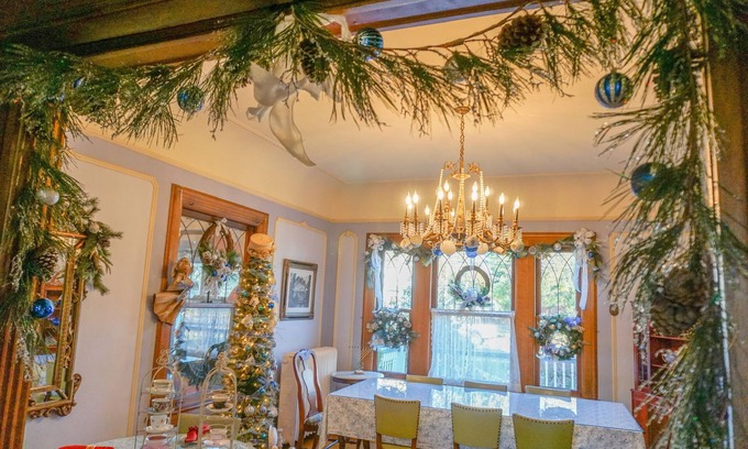 Toms River Cama Y Desayuno | Mathis House, A Victorian Bed & Breakfast and Tea Room at 600 Main