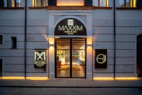 Ferrara Hotel | Maxxim Hotel & Loft