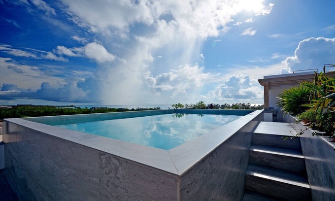Luis Donaldo Colosio Condominio | Mayan Monk