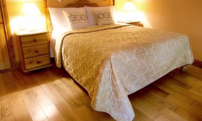 Westport Casa | McCarthy's Lodge B&B