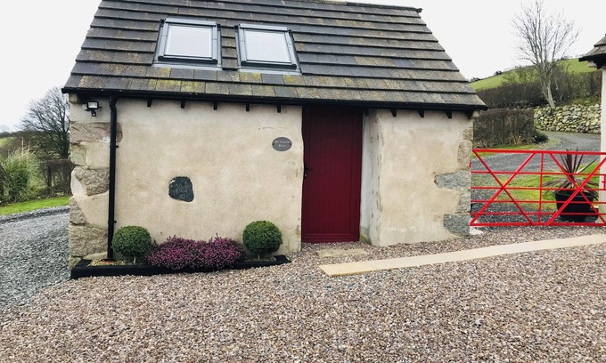 Hilltown Apartamento | McCourts Barn. Tiny house in the Mournes