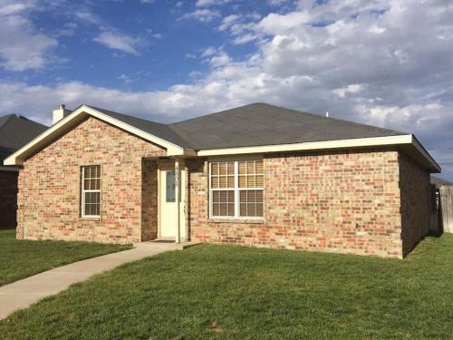 Amarillo Casa | McKinley House - Gym, Garage and Fenced Yard