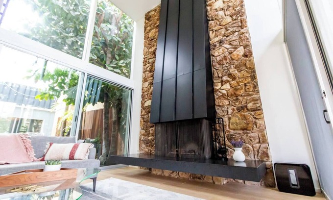 Harbor Casa | MCM modern architectural gem four houses from the bay in Naples, Long Beach.