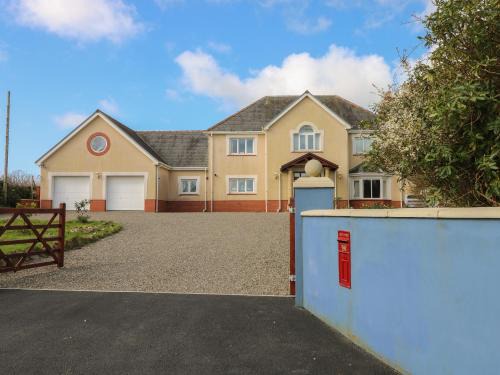 Haverfordwest Casa | Meadow Croft