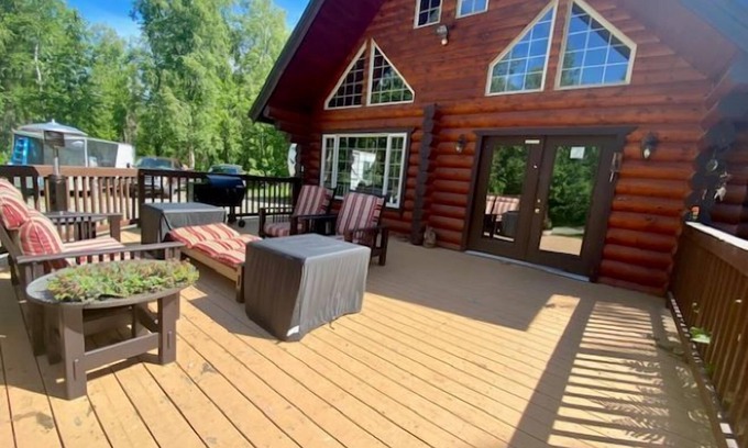 Talkeetna Casa | Meandering Moose Lodging