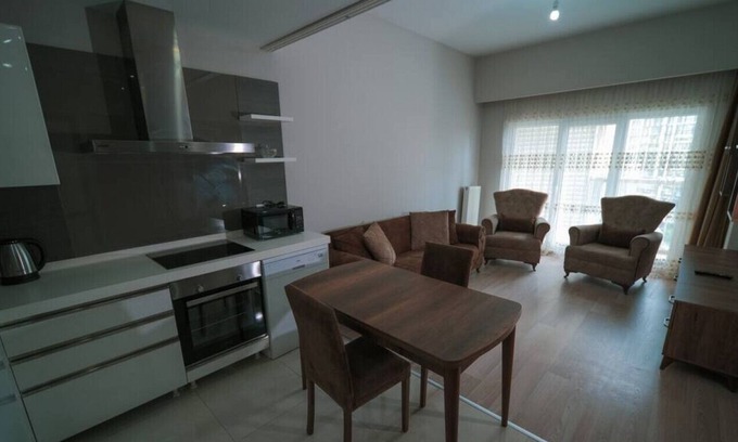 Basaksehir Apartamento | Medikule D55 · 1.B Suite Apt near Metrokent