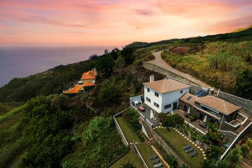 Faja da Ovelha Casa | Meerblick - Exklusives Loft mit Terrassen & Hot-Tub