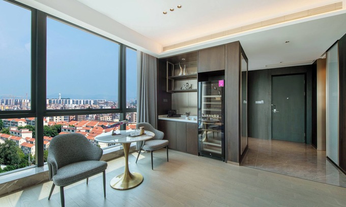 Yuexiu Hotel | Meihua Airlines Theme Hotel