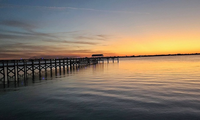 Melbourne Beach Casa | Melbourne Beach Paradise 2 bed 2 bath w Fitness, Pools and more!