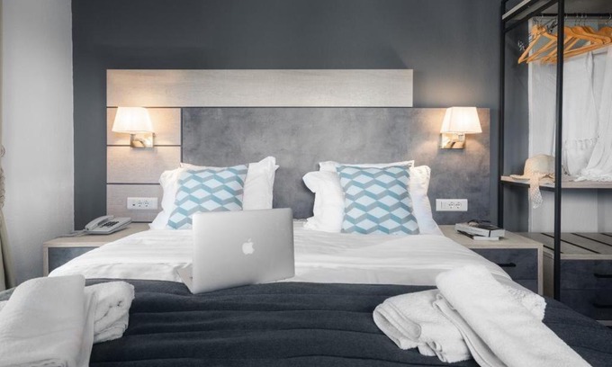 Neos Marmaras Hotel | Meliton Inn Hotel & Suites by the beach