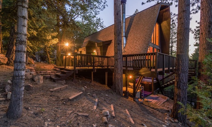 Running Springs Cabina | Mellow Mountain A-frame Hideaway with Hot Tub