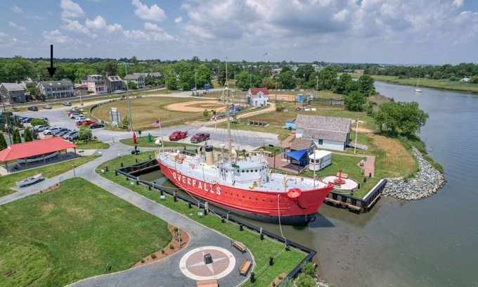 Historic District Casa | Memory-Making Seaside Escape in Historic Lewes - Coastal Charm, Canalside Allure