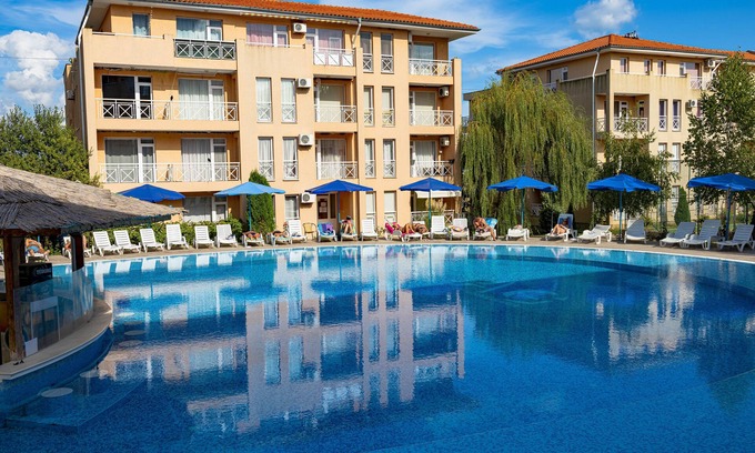 Tankovo Hotel | Menada Sunny Day 6 Apartments