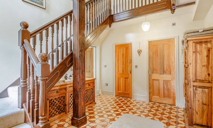 Brynrefail Cabaña | Menai View