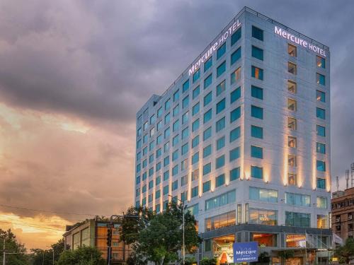 Punjagutta Hotel | Mercure Hyderabad KCP Banjara Hills, An Accor Hotel