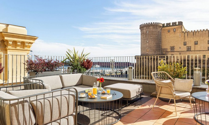 Historical Center Hotel | Mercure Napoli Centro Angioino
