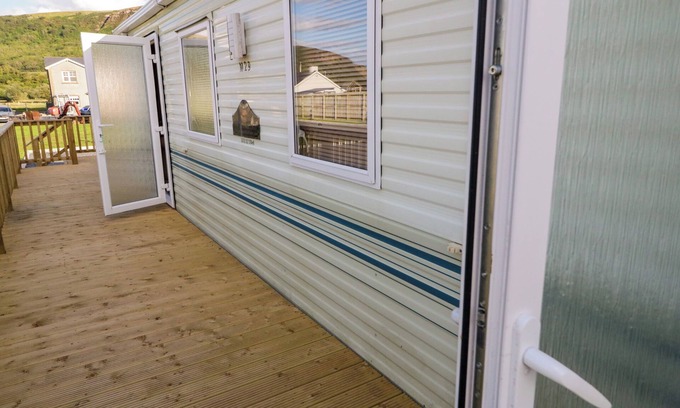 Limavady Cabaña | MERIC STONE HOLIDAY LETS CARAVAN 2, family friendly in Castlerock