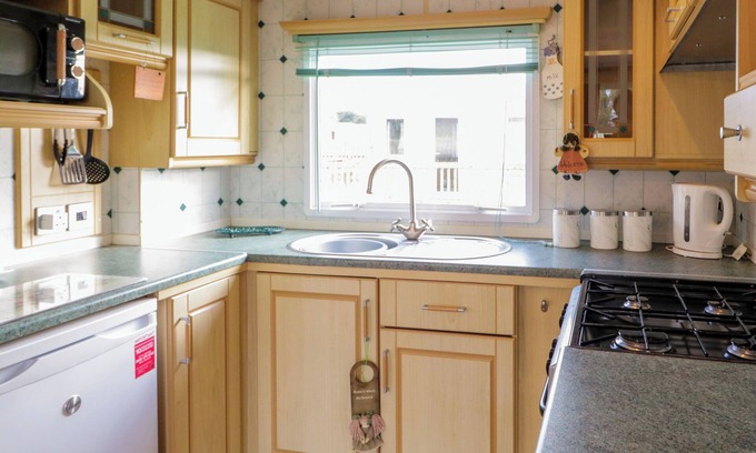 Limavady Cabaña | Meric Stone Holiday Lets Caravan 1
