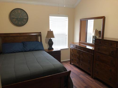 Dickinson Casa | Meridian Bay