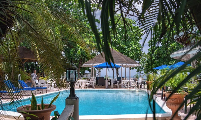 Negril Hotel | Merrils Beach Resort II