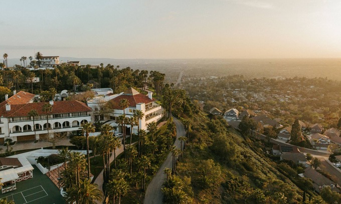 Cowan Heights Villa | Mesa Bella: 26k Sq. Ft. Private Celebrity Hilltop Resort