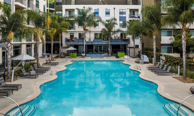 Mission Valley Apartamento | Metro Mission Valley: Chic 1-bedroom apartment in fabulous San Diego