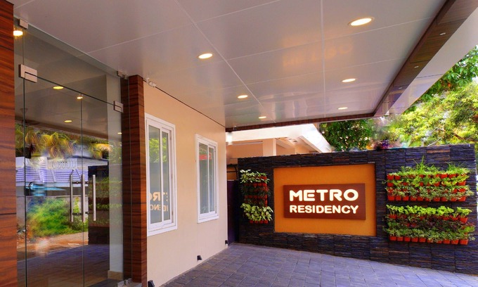 Mamangalam Hotel | Metro Residency