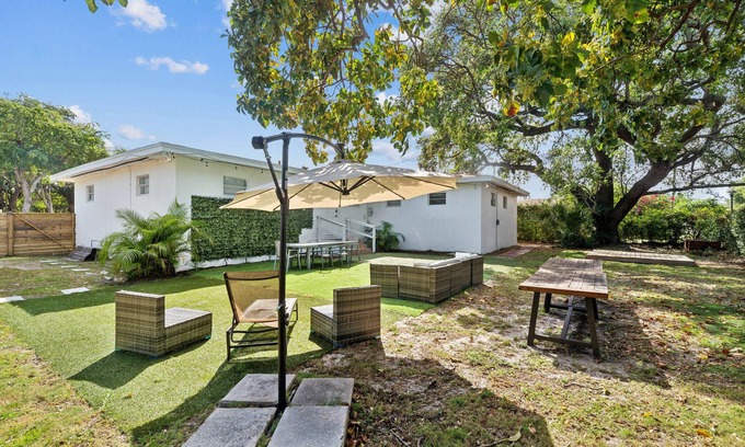 Liberty City Casa | Miami Chic Hideaway: Near Wynwood & Downtown - Yard, Grill, & Games