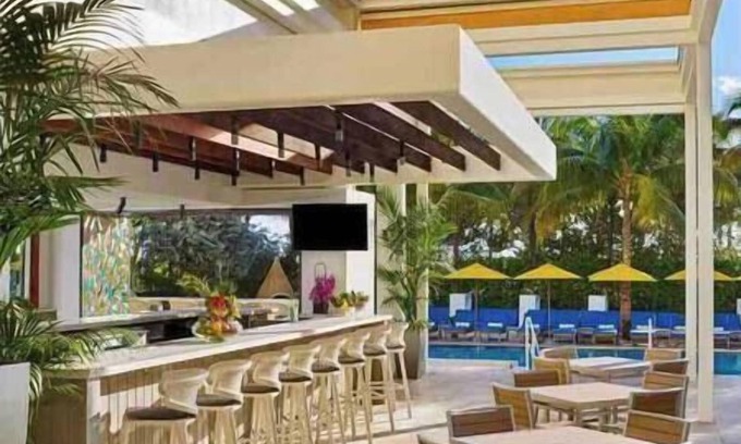 South Beach Complejo | Miami Royal Palm, South Beach, Hot Tub, Pool, Beach