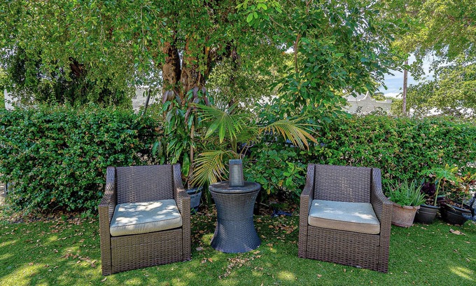 Buena Vista Casa | Miami Vacation Home 4 bedroom Parking.