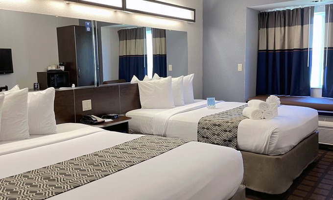 Michigan City Hotel | Microtel Inn & Suites by Wyndham Michigan City