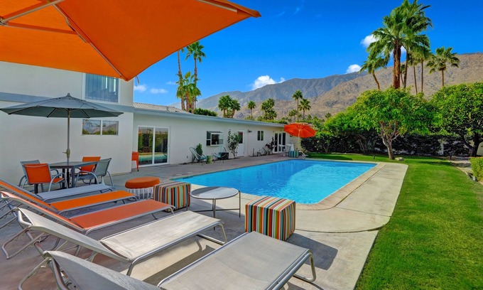 Palm Springs Casa | Encantador de mediados de siglo con piscina privada y patio trasero enorme: el número de identificación de la ciudad es 4091