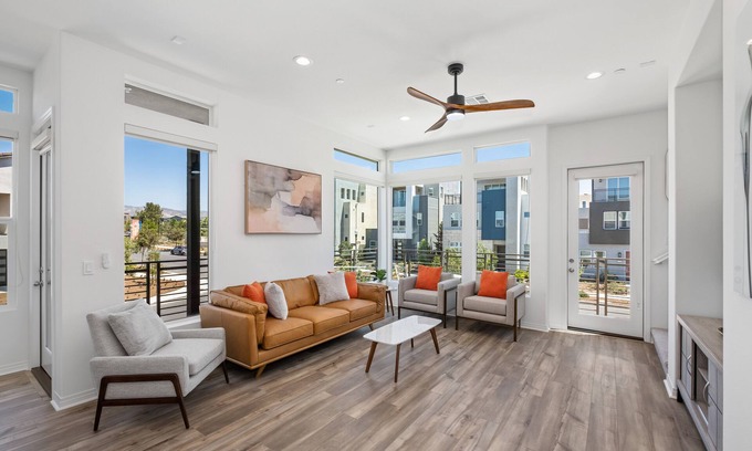 Irvine Casa | Mid-Century Modern Designer's Home