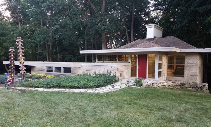 Glendale Casa | Especial de Acción de Gracias de Mid Century Modern House