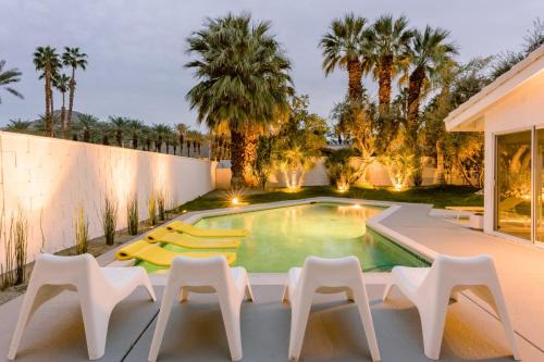 Indian Wells Casa | Mid Century Modern With Amazing Mountain View (E-Scooters Included)