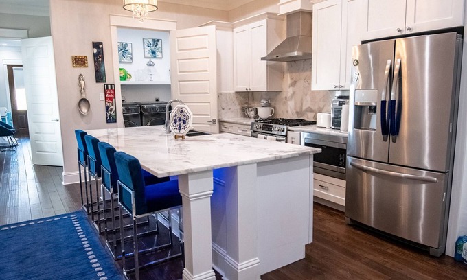 Tulane - Gravier Casa | Mid City Gorgeous Custom 4/3 one block from Street Car