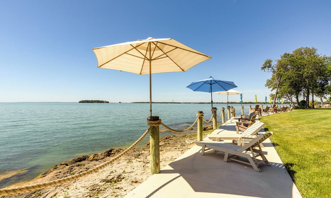 Put-in-Bay Cabaña | Middle Bass Island Cottage w/Grills & Fire Pit