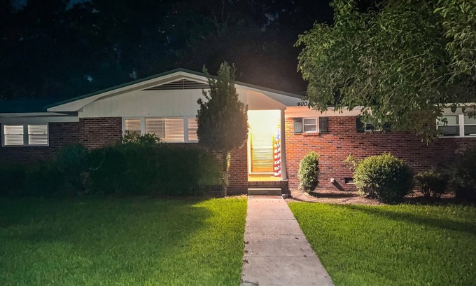 Hattiesburg Casa | Midtown Avenue Home