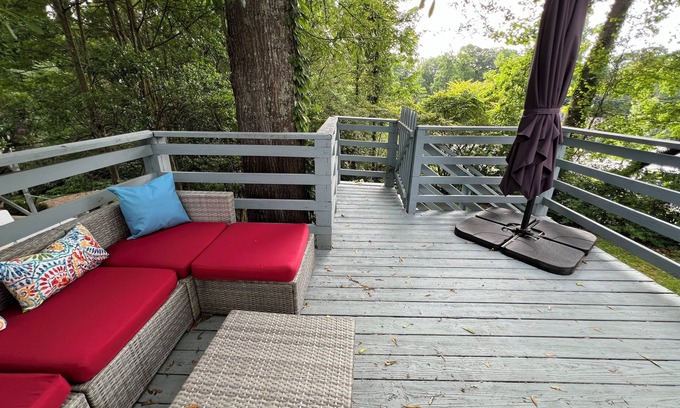 Piedmont Heights Casa | Midtown, steam sauna, deck