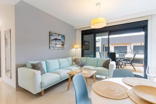 Pueblo Latino Apartamento | Mil Palmeras Beachfront Bliss