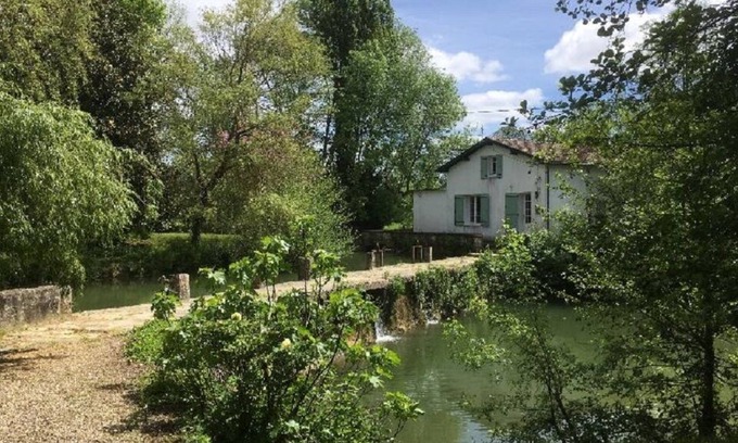 La Sauvetat-du-Dropt Casa | Mill house bucolic rural retreat on the river Dropt