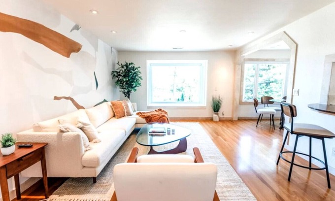 Almonte Casa | Mill Valley Compound | Bay View, Hot Tub Treehouse