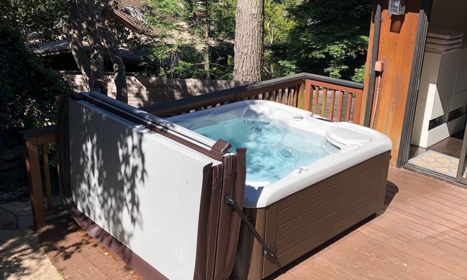 Tamalpais-Homestead Valley Casa | Mill Valley Vacation Retreat con bañera de hidromasaje, cama elástica y vistas