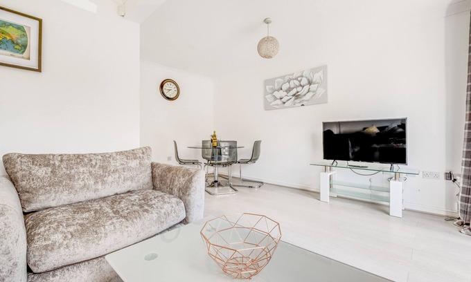 Bedford Casa | Miller House by Our Home Short Stays