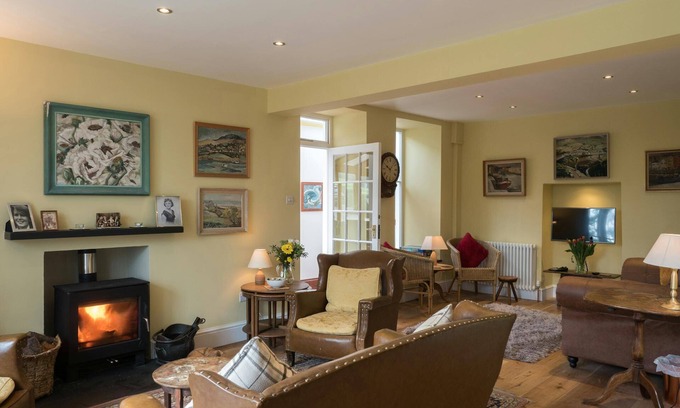 Newport Cabaña | Min y Mor, Newport - Cinco Habitaciones Casa Rural, Capacidad 10