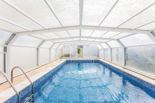 Vila do Conde Casa | Mindelo 3BDR Duplex House W/Pool