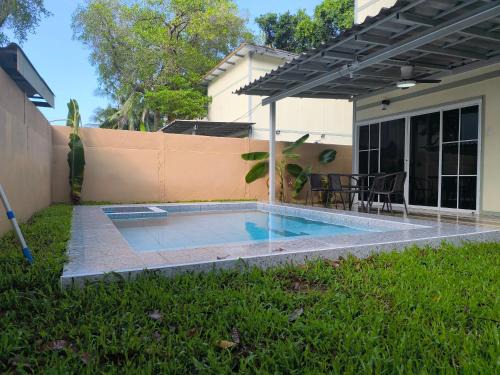 Baan Tai Chalet De Esquí | Mini Villa with Pool and Mountain view