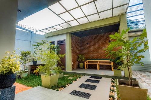 Thalawatugoda Cabina | Minthara Holiday Home & Restaurant