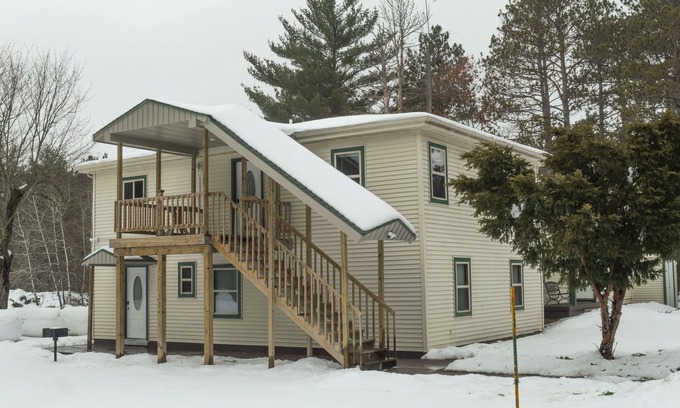 Wisconsin Dells Casa | Minutes from downtown Wisconsin Dells and sports and water parks.